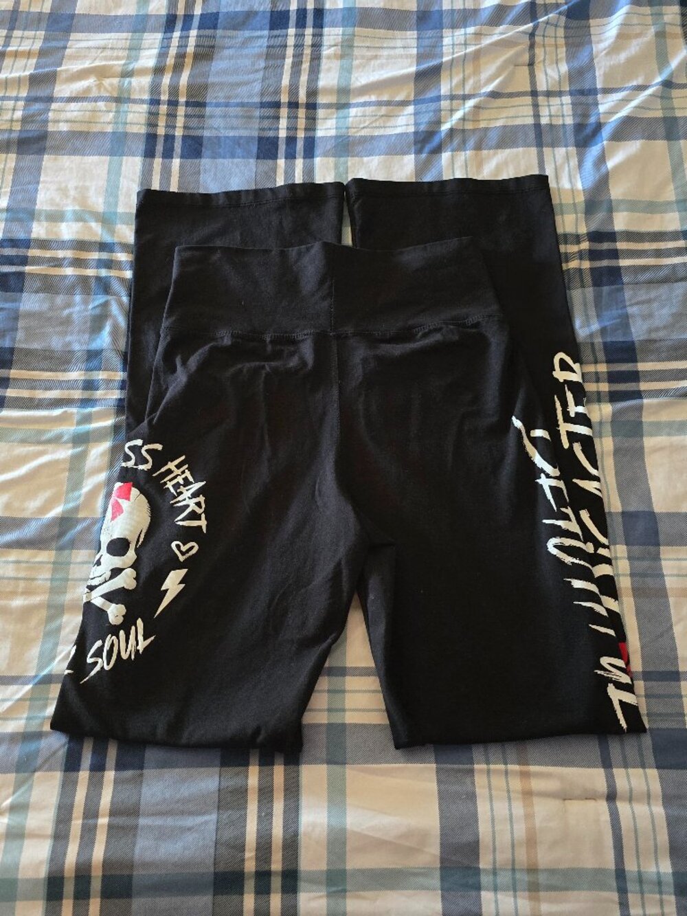Beautiful Disaster Savage Collection Yoga Pants - Picture 6 of 7